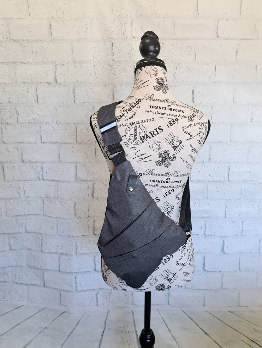 New Gray Swing Bag From Wander - Picture 4 of 14